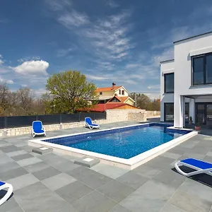 villa-gloriette.primorje-gorskikotar.com/